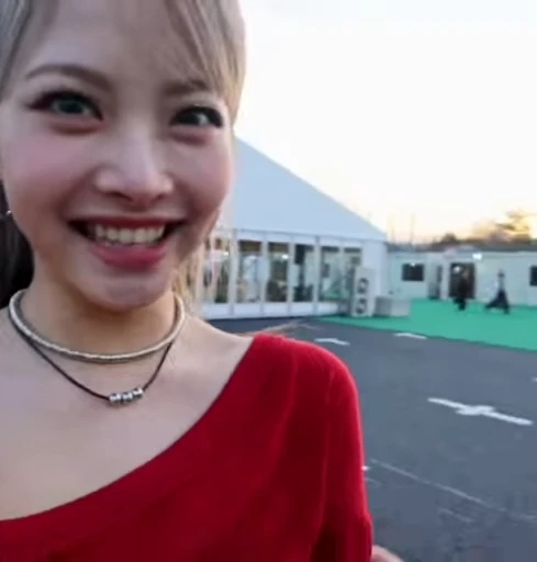 🌟 Стикер «Eunchae» для Telegram