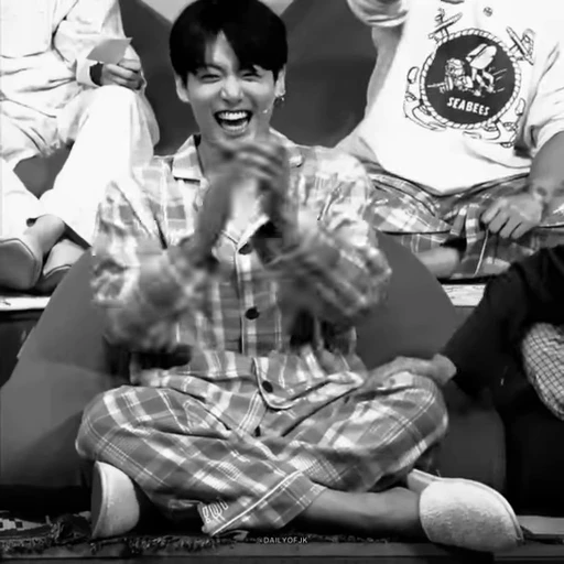 🌟 Стикер «jungkook juon» для Telegram