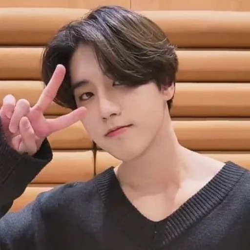 🦷 Стикер «han jisung» для Telegram