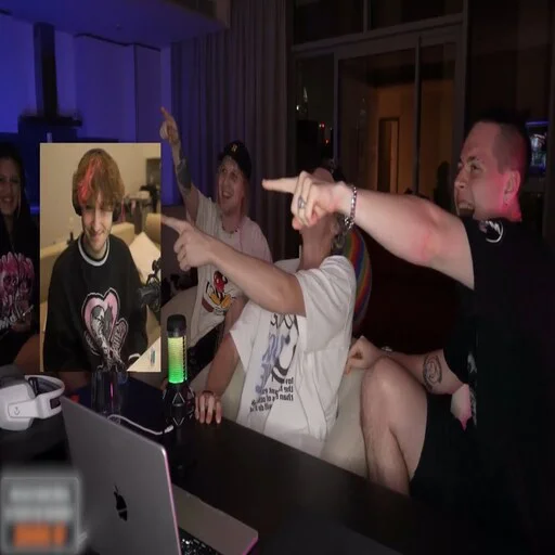 😢 Стикер «Hozayeva gang» для Telegram