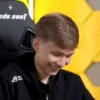 Стикер 33 😂 Видео набор эмоджи с игроком и стримером m0NESYof