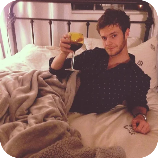 🍷 Стикер «Hughie Campbell» для Telegram