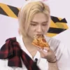 😝 Эмодзи «꒰? hyunjin» для Telegram