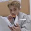 🥲 Эмодзи «꒰? hyunjin» для Telegram