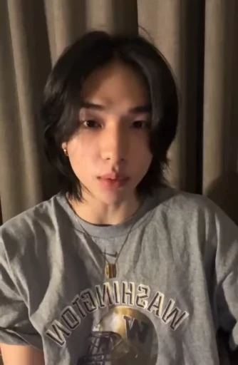😉 Стикер «hwang hyunjin» для Telegram