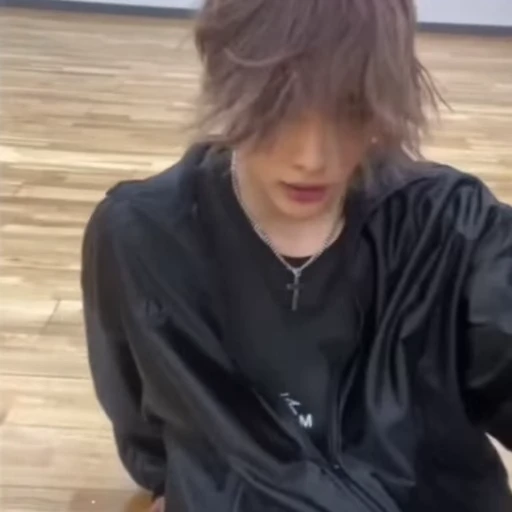 😏 Стикер «hwang hyunjin» для Telegram