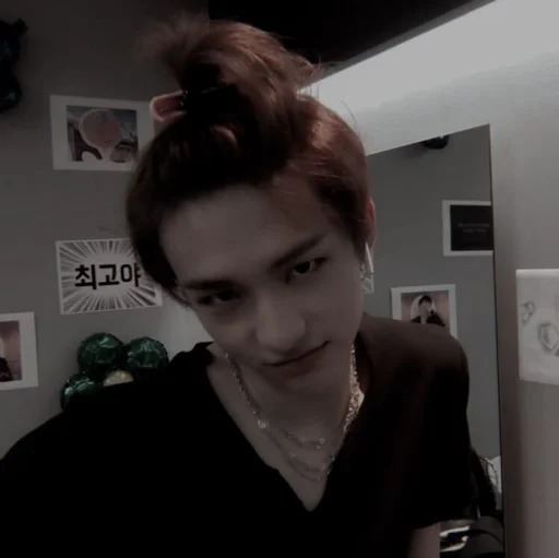 🎸 Стикер «HWANHYUNJIN» для Telegram