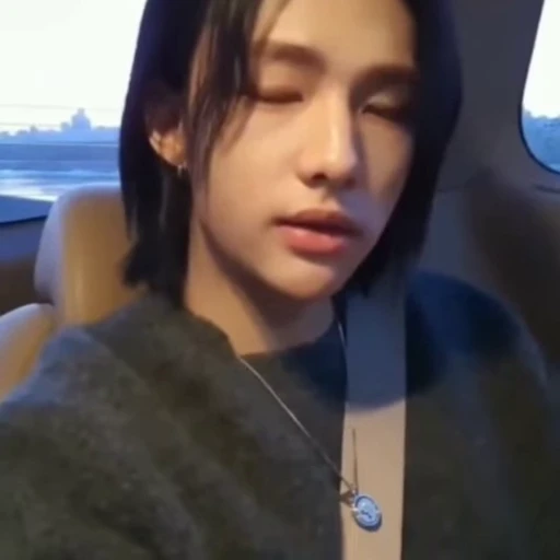 🌟 Стикер «hyun bhyun» для Telegram