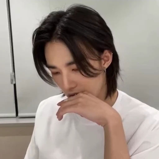 💋 Стикер «안뇽 Stray Kids» для Telegram