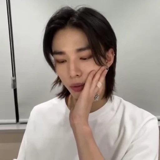 💋 Стикер «안뇽 Stray Kids» для Telegram