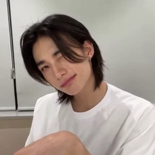 💋 Стикер «안뇽 Stray Kids» для Telegram