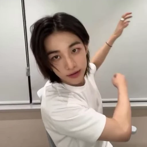 💋 Стикер «안뇽 Stray Kids» для Telegram
