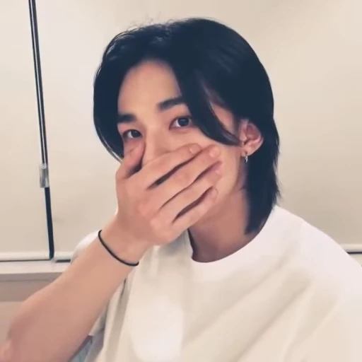 💋 Стикер «안뇽 Stray Kids» для Telegram