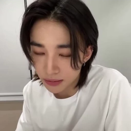 💋 Стикер «안뇽 Stray Kids» для Telegram