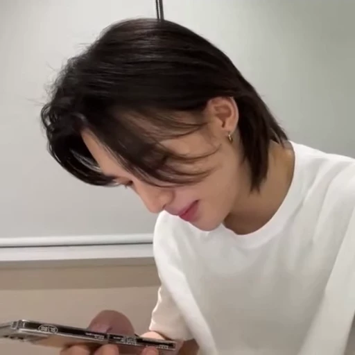 💋 Стикер «안뇽 Stray Kids» для Telegram