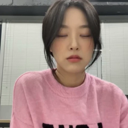 😎 Стикер «HYUNJIN» для Telegram