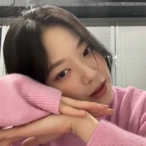 😎 Стикер «HYUNJIN» для Telegram