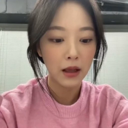 😂 Стикер «HYUNJIN» для Telegram