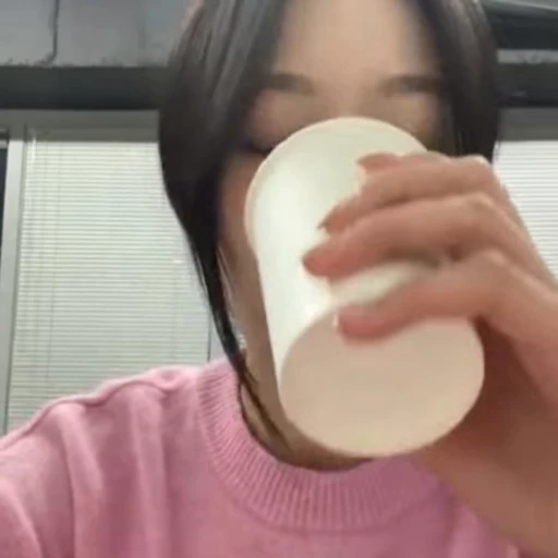 😈 Стикер «HYUNJIN» для Telegram