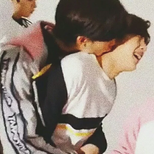 💞 Стикер «Hyun Jeong» для Telegram