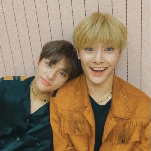 💞 Стикер «Hyun Jeong» для Telegram