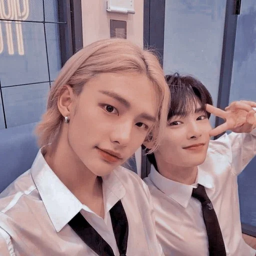 💞 Стикер «Hyun Jeong» для Telegram