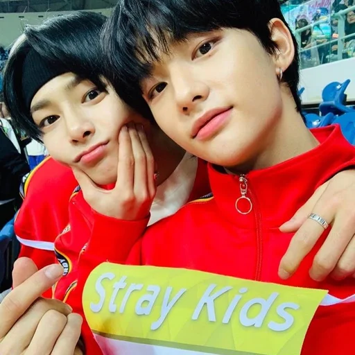 💞 Стикер «Hyun Jeong» для Telegram