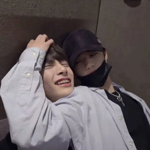 💞 Стикер «Hyun Jeong» для Telegram
