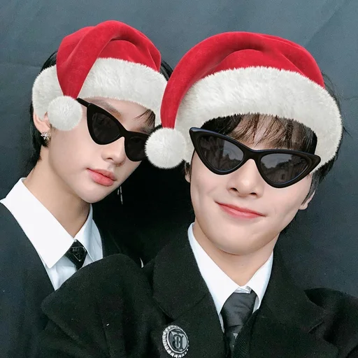 💞 Стикер «Hyun Jeong» для Telegram