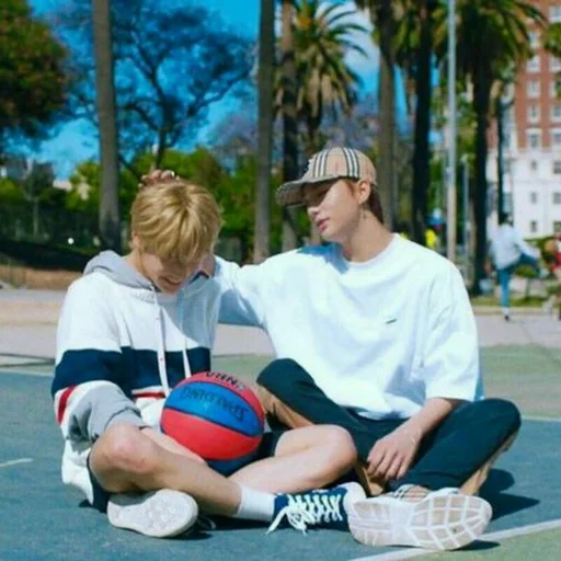 💞 Стикер «Hyun Jeong» для Telegram