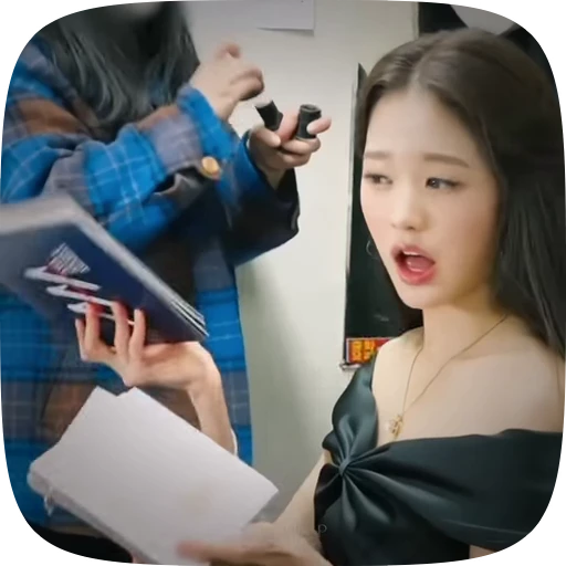 🌟 Стикер «Jang Wonyoung» для Telegram