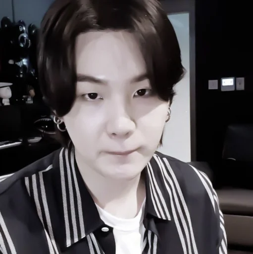 🚔 Стикер «yoongi» для Telegram