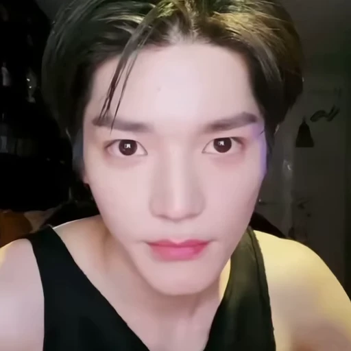 💯 Стикер «idols» для Telegram