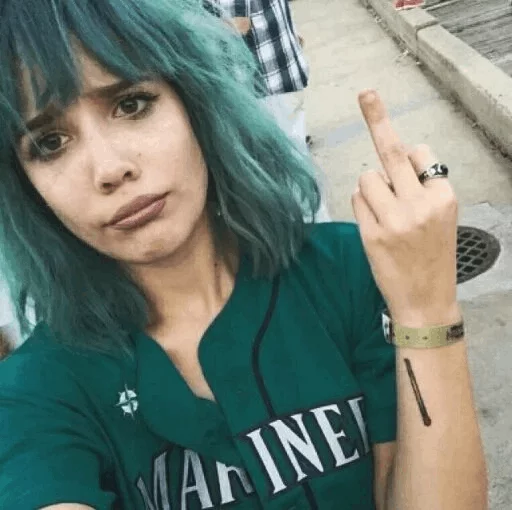 🖕 Стикер «MoRiAm MiShNaSi Ke» для Telegram