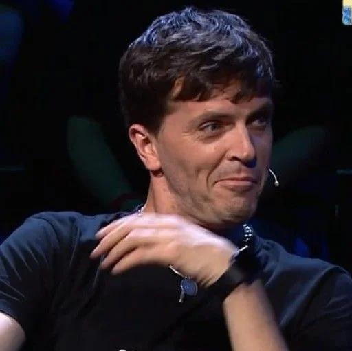 😏 Стикер «время устроить вечеринку» для Telegram