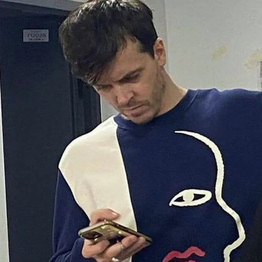 📱 Стикер «Ochennormalno» для Telegram