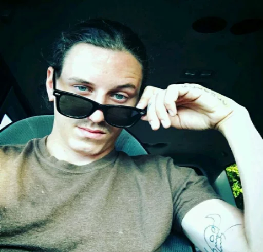 😎 Стикер «Infant Annihilator» для Telegram