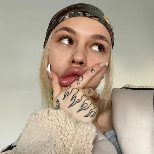 🧐 Стикер «Languageelux» для Telegram