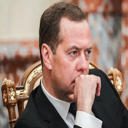 🤔 Стикер «irondimon» для Telegram