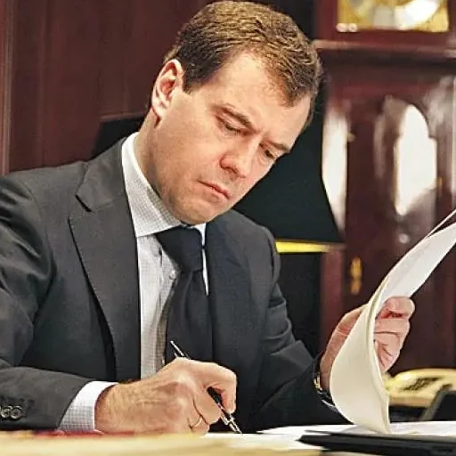 ✒️ Стикер «irondimon» для Telegram