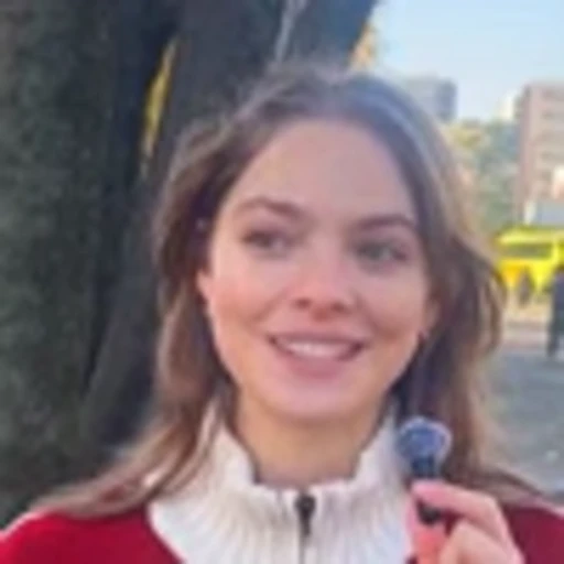 🤩 Эмодзи «Isabel Myers» для Telegram