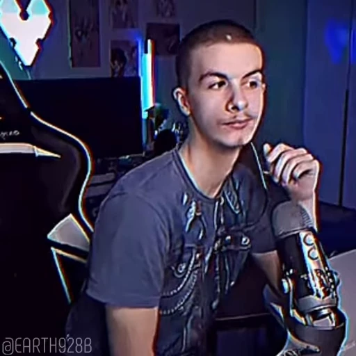 🌚 Стикер «Ivan zolo 2004» для Telegram