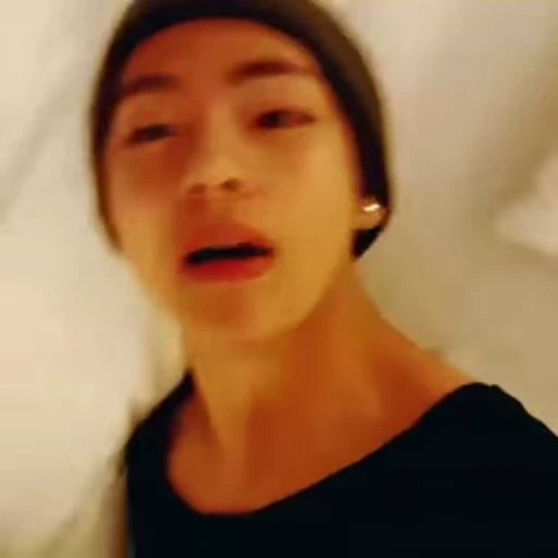 🌟 Стикер «taehyung bts» для Telegram