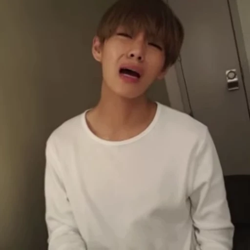 🌟 Стикер «taehyung bts» для Telegram