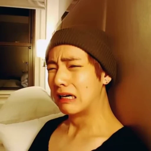 🌟 Стикер «taehyung bts» для Telegram