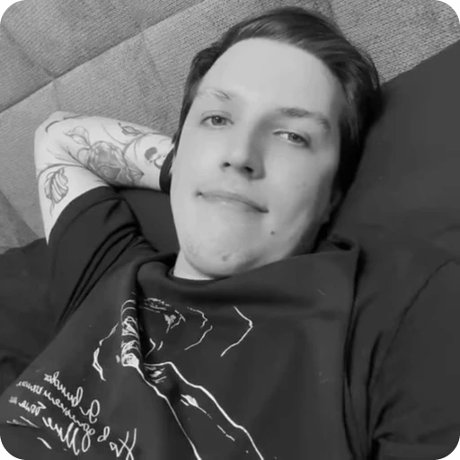 🙂 Стикер «𝑴𝒁𝑳𝑭𝑭 𝒃𝒚» для Telegram