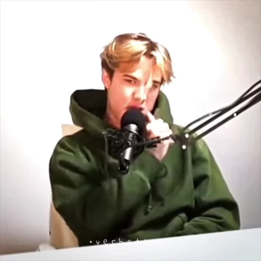 🚬 Стикер «Jaden» для Telegram