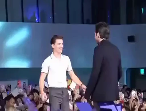 😍 Стикер «Jake Gyllenhaal» для Telegram