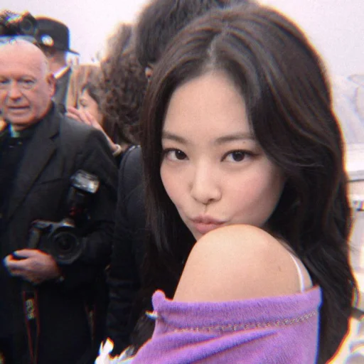 🎠 Стикер «BlackPink Jennie» для Telegram