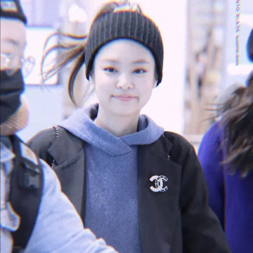 🎠 Стикер «BlackPink Jennie» для Telegram